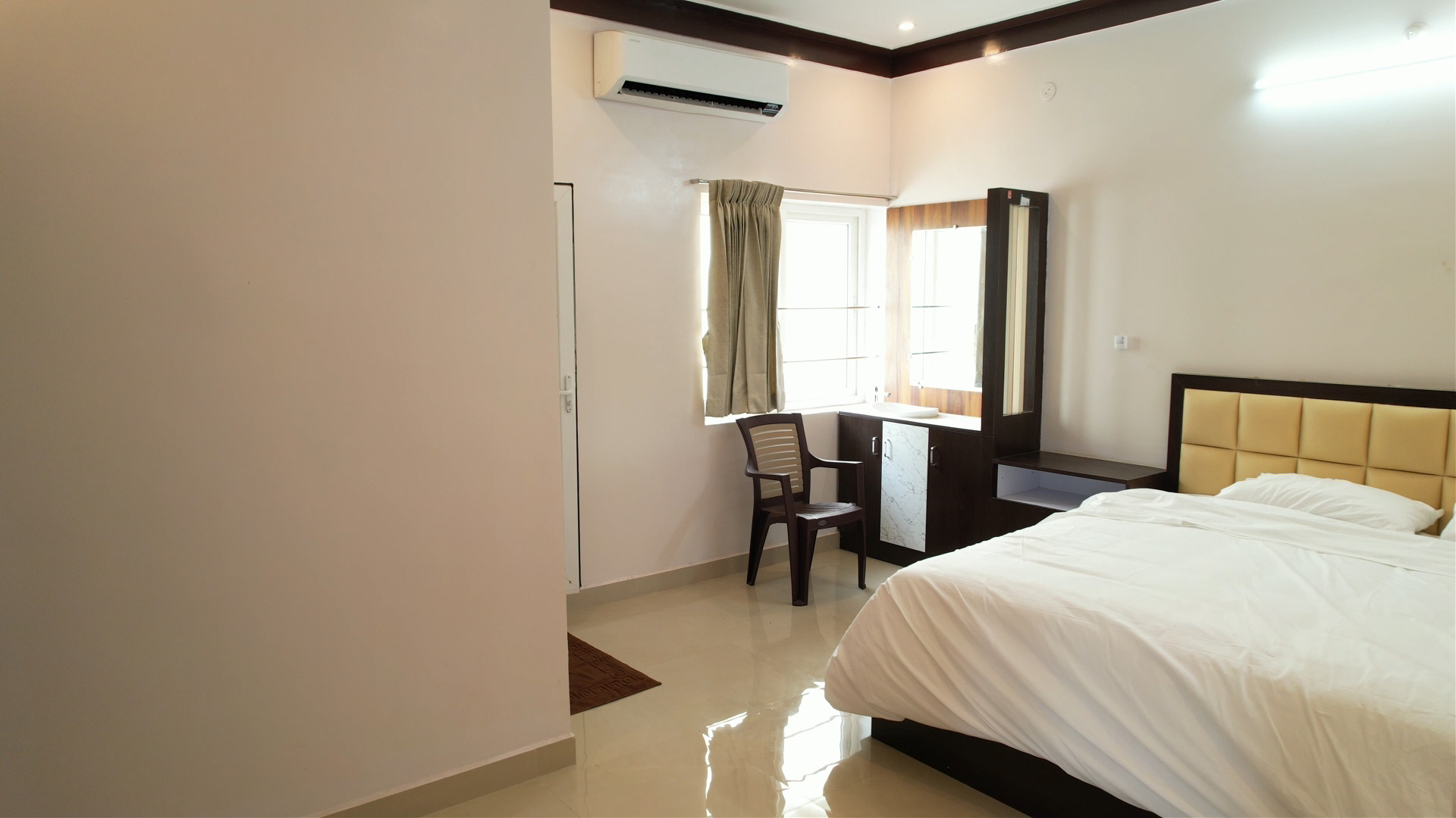 Super Deluxe Room Photo 4